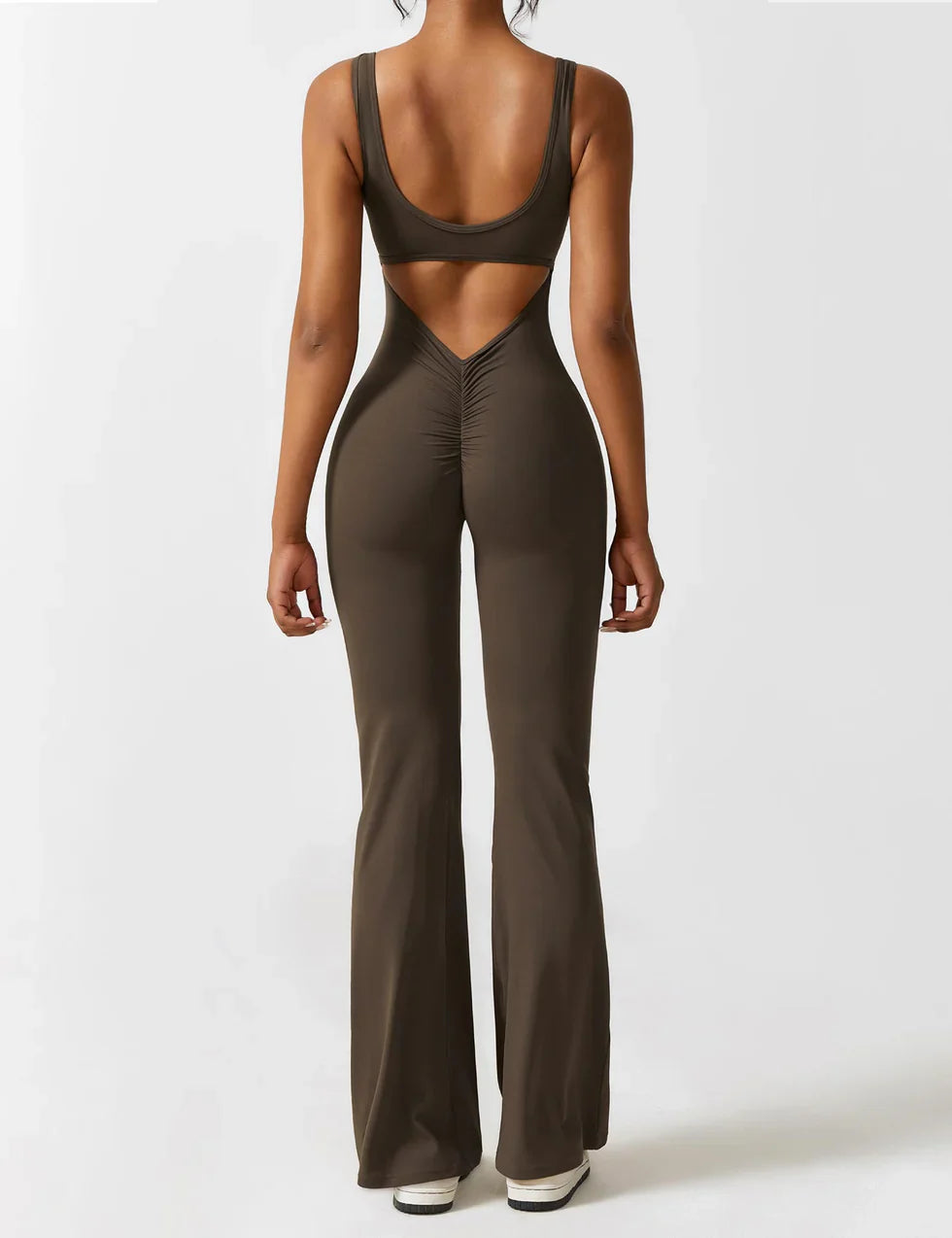 Verité | Elegante V-Back Jumpsuit