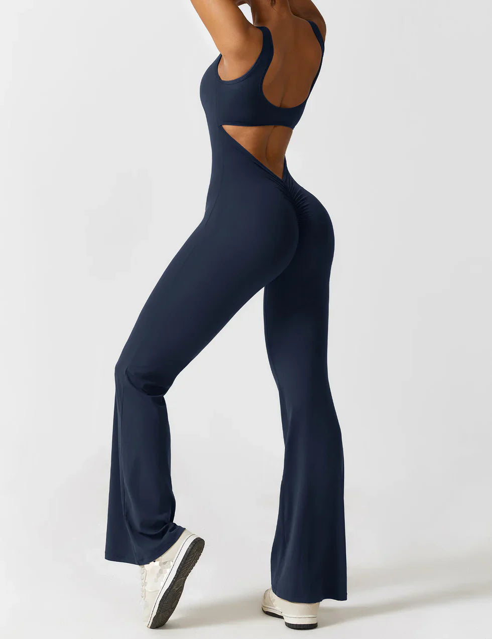 Verité | Elegante V-Back Jumpsuit