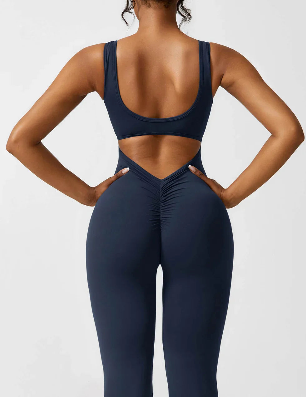 Verité | Elegante V-Back Jumpsuit