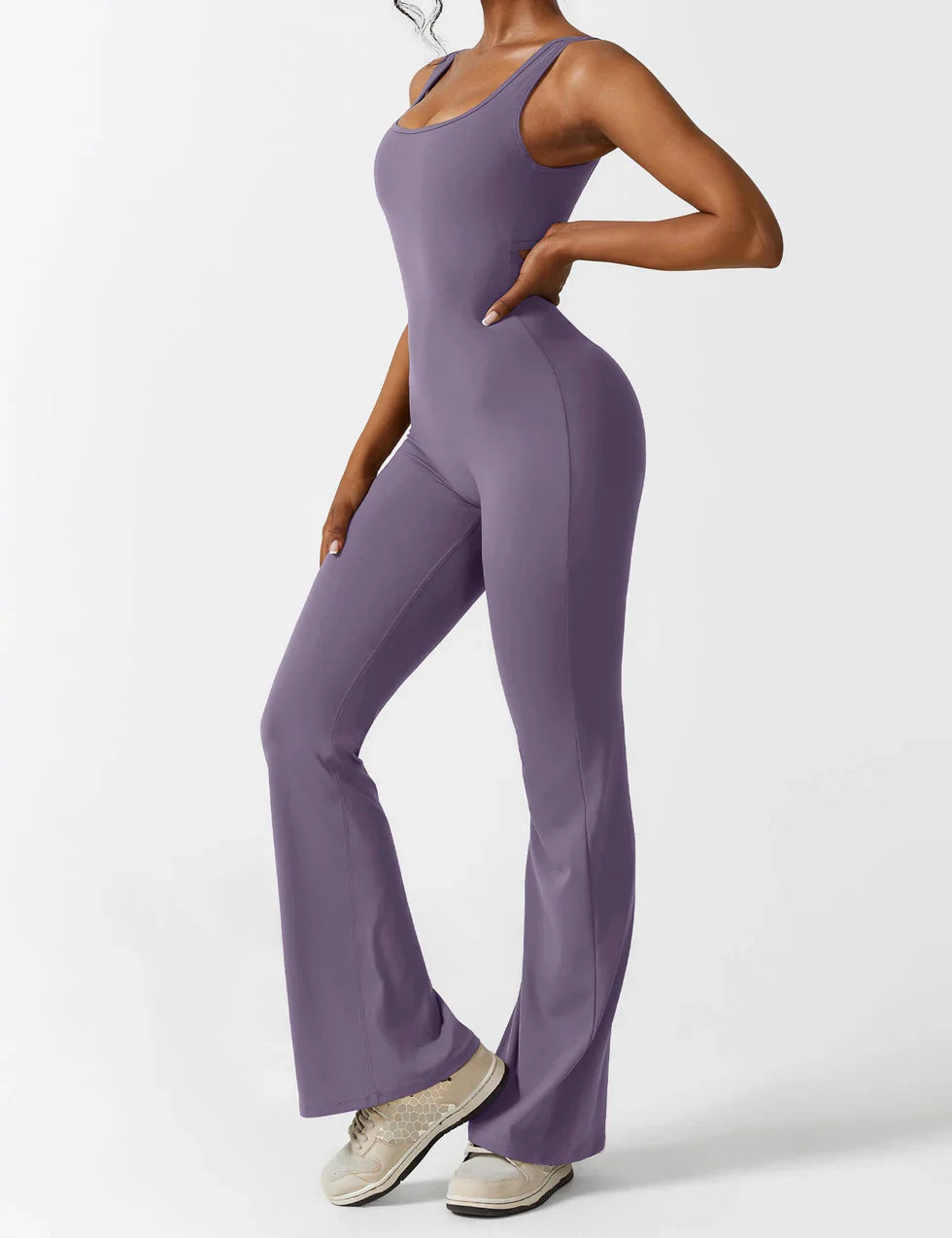 Verité | Elegante V-Back Jumpsuit