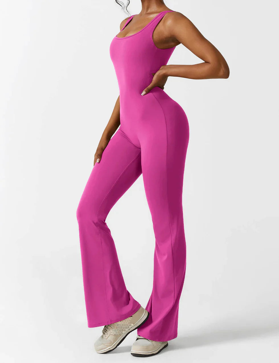 Verité | Elegante V-Back Jumpsuit