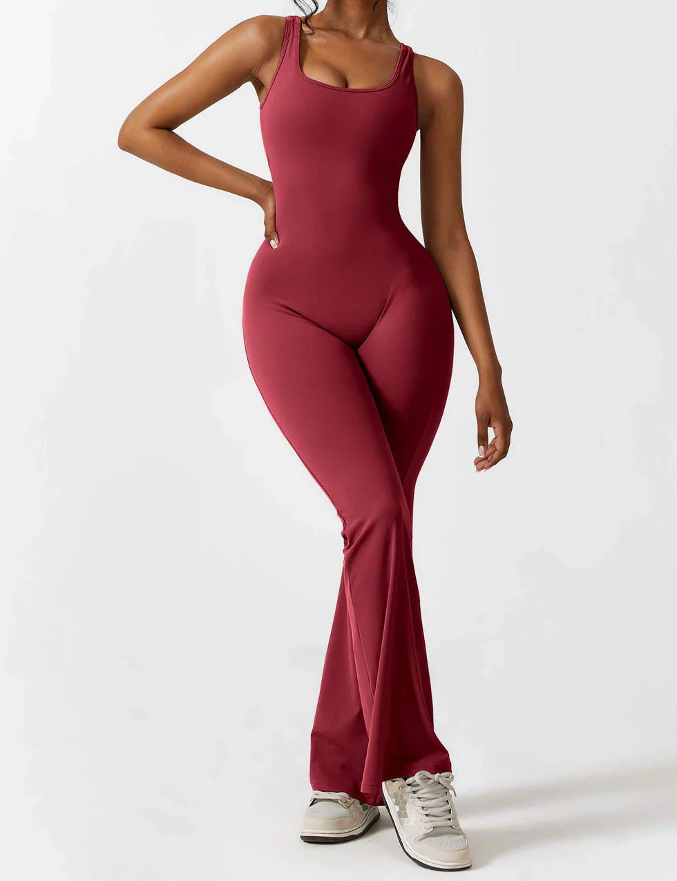 Verité | Elegante V-Back Jumpsuit